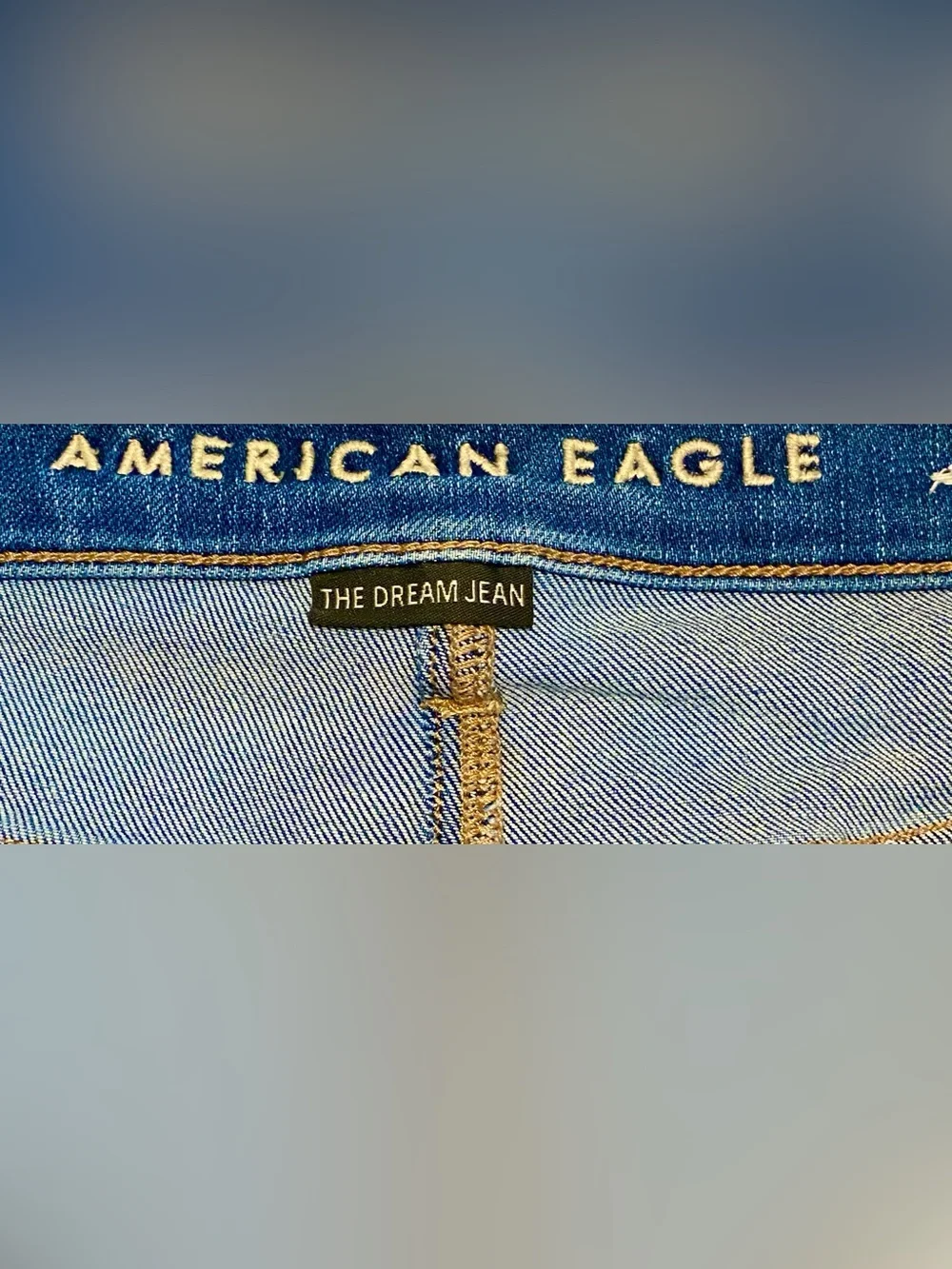 AMERICAN EAGLE OUTFITTERS-Size 6-Women’s Blue Distressed HI-Rise Jeggings